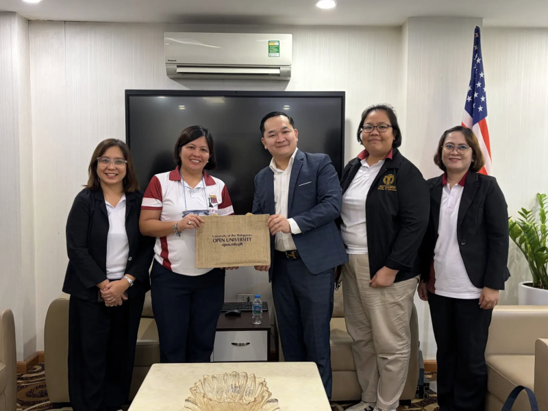 UPOU and Ocean Edu officials (from left to right) Faculty of Management and Development Studies Dean Assoc. Prof. Finaflor Taylan, UPOU Chancellor Professor Joane Serrano, Ocean Edu Chairman Mr. Nguyen Van Thuong, Faculty of Education Dean Asst. Prof. Charisse Reyes, and University Registrar Asst. Prof. Blancaflor Arada, during the collaborative meeting at Ocean Edu Hanoi, Vietnam.
